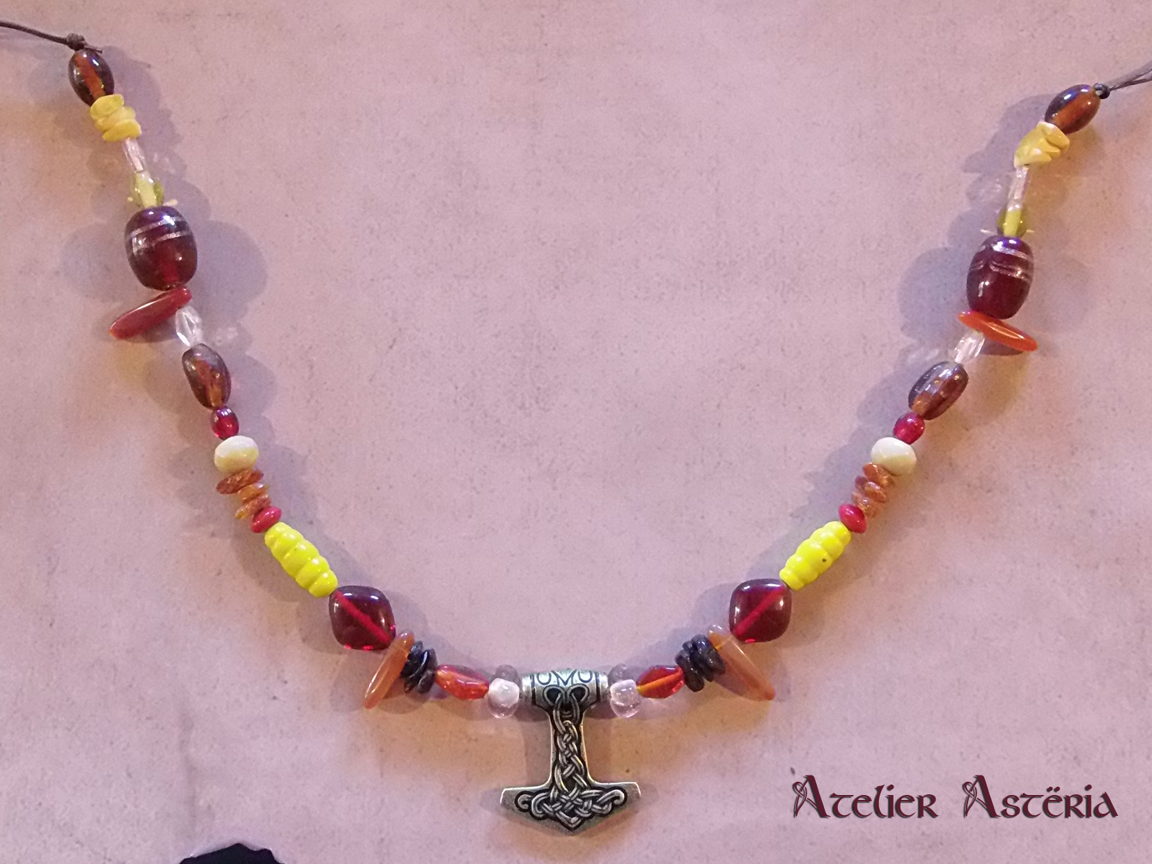 Collier viking : perles verre et gemmes – Image 6
