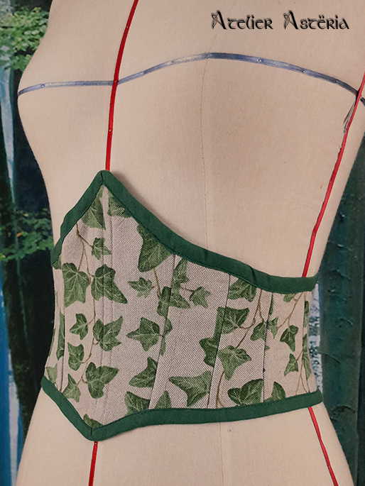 Macris : ceinture corsetée feuilles de lierre